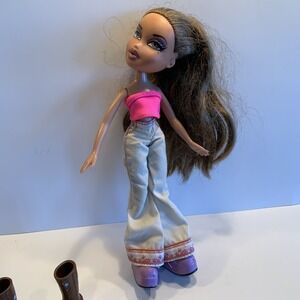 2001 Yasmin Bratz Doll With Shoes, Skirt, Backpack, Pants, Boots
